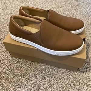 UGG Kitlyn Slip On Leather Sneakers 9.5
